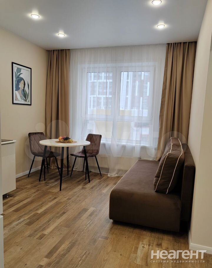 Сдается 1-комнатная квартира, 40 м²