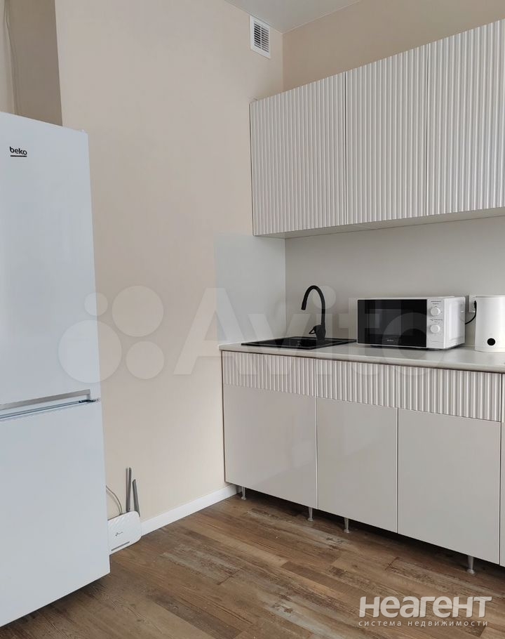 Сдается 1-комнатная квартира, 40 м²