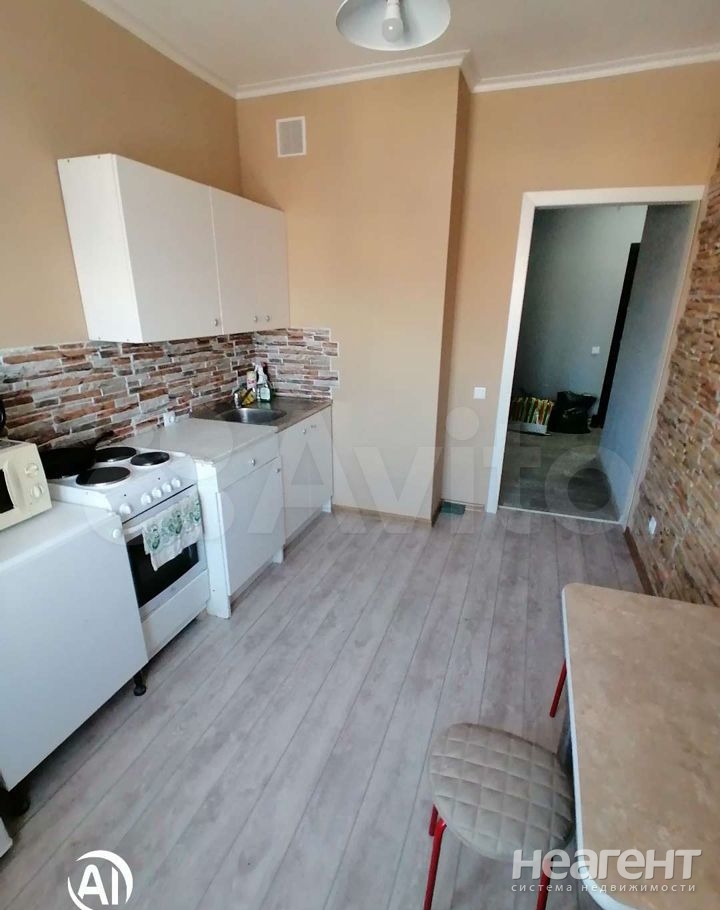 Сдается 1-комнатная квартира, 40 м²