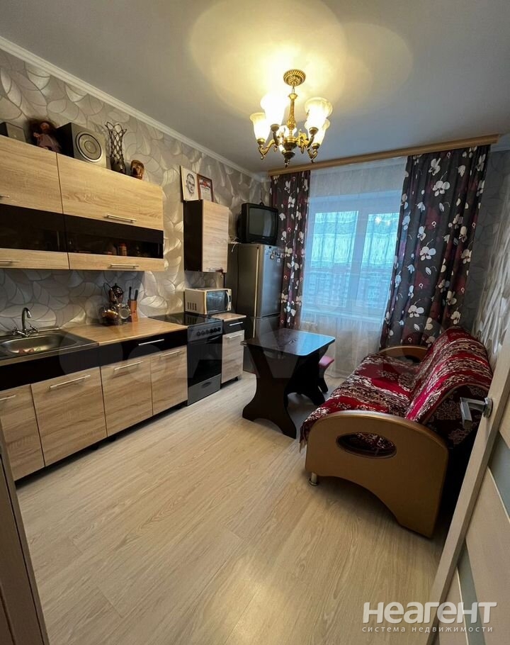 Продается 1-комнатная квартира, 42,9 м²