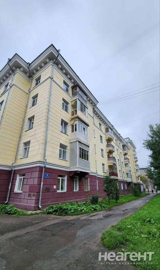 Продается Многокомнатная квартира, 111,3 м²