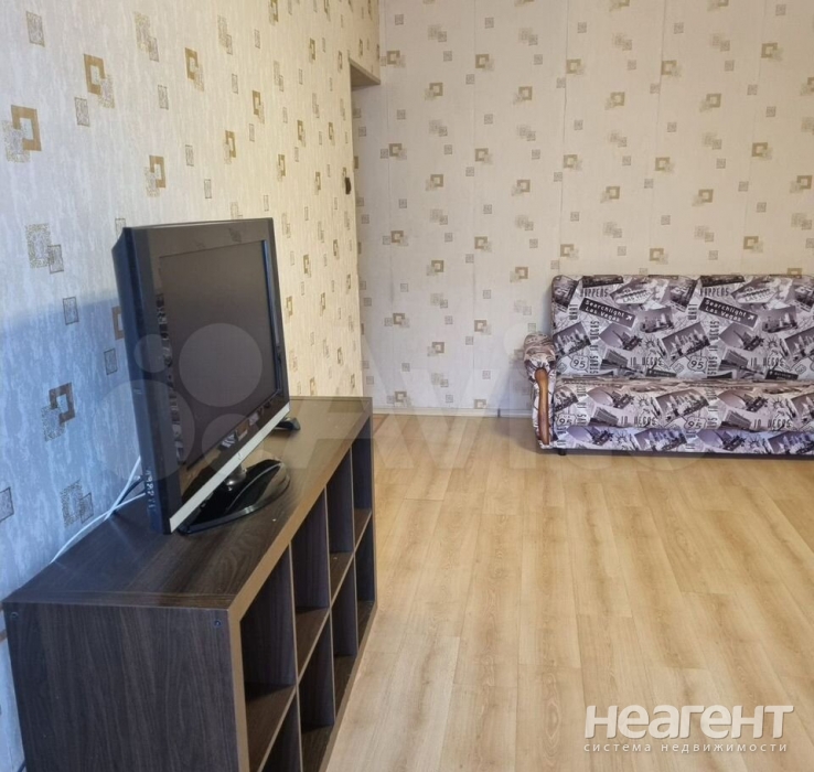 Сдается 1-комнатная квартира, 37 м²