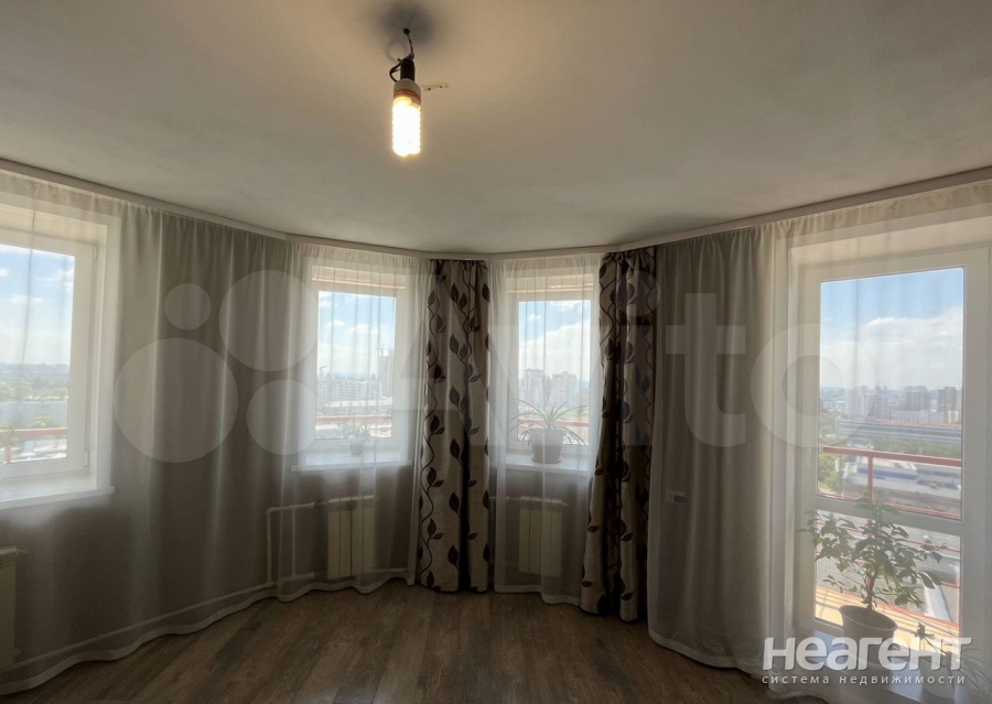 Продается Многокомнатная квартира, 128,4 м²