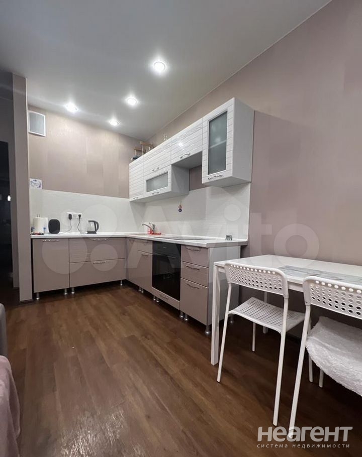 Сдается 1-комнатная квартира, 44 м²