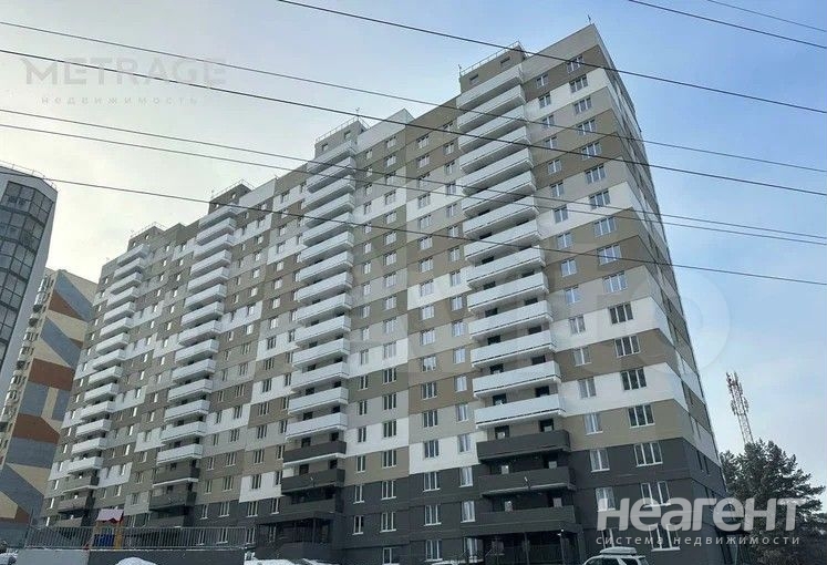 Продается 1-комнатная квартира, 42 м²