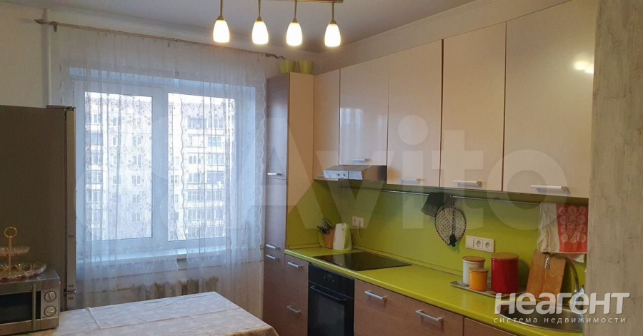 Сдается Многокомнатная квартира, 64 м²