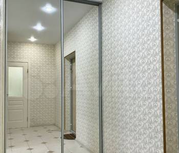 Продается 1-комнатная квартира, 43 м²