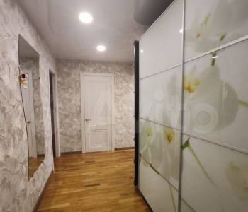 Продается 1-комнатная квартира, 42,7 м²