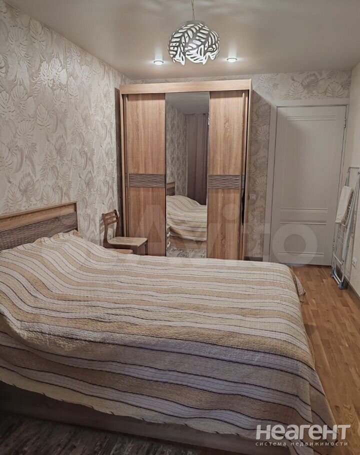 Продается 1-комнатная квартира, 42,7 м²