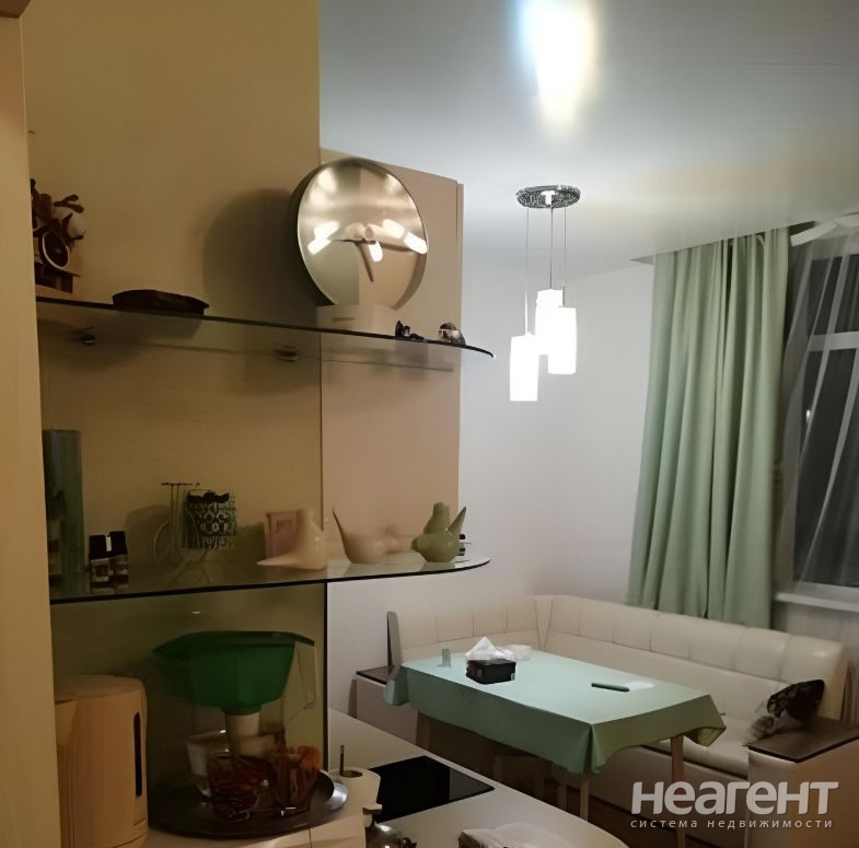 Сдается 1-комнатная квартира, 37 м²