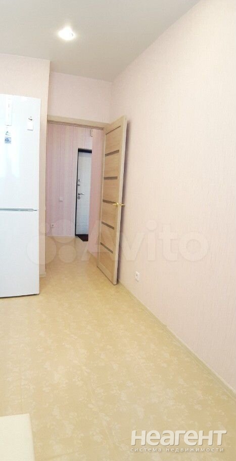 Сдается 1-комнатная квартира, 50 м²