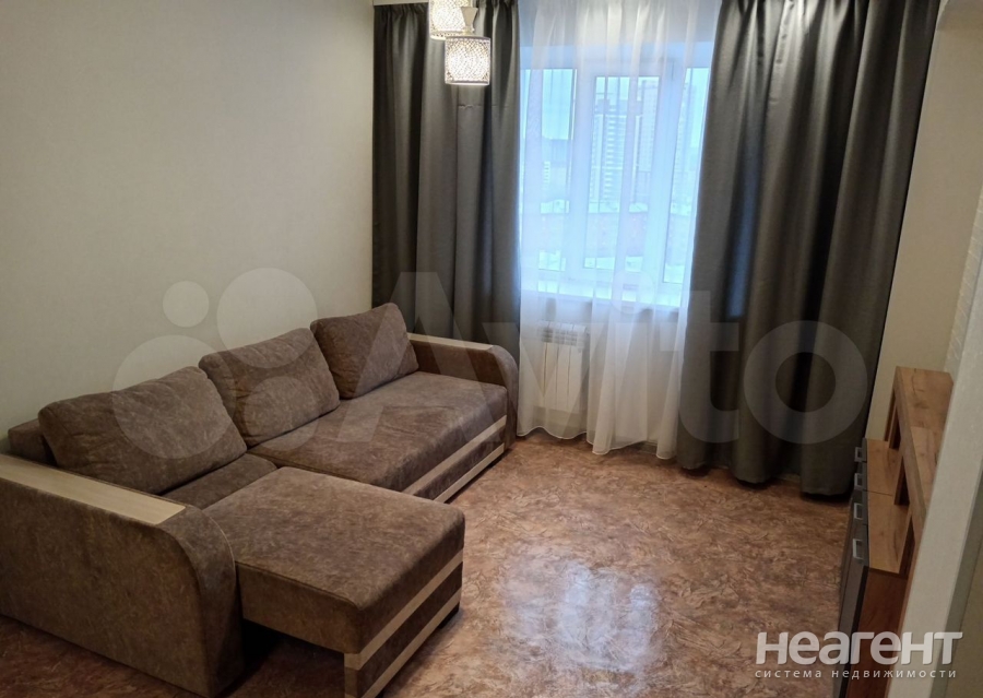 Сдается 2-х комнатная квартира, 60 м²