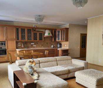 Продается 3-х комнатная квартира, 120 м²