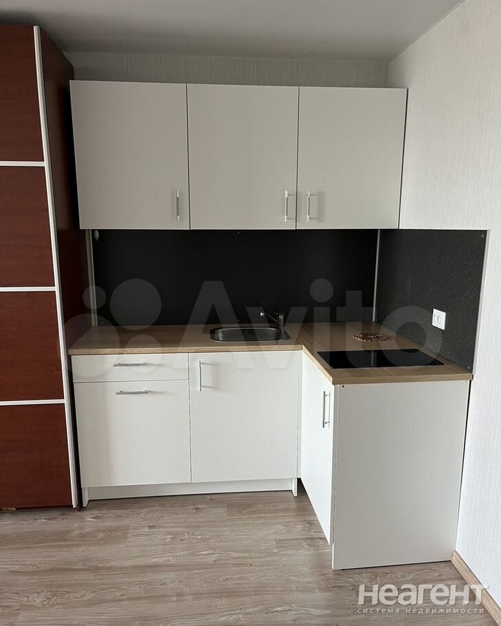 Продается 1-комнатная квартира, 40 м²