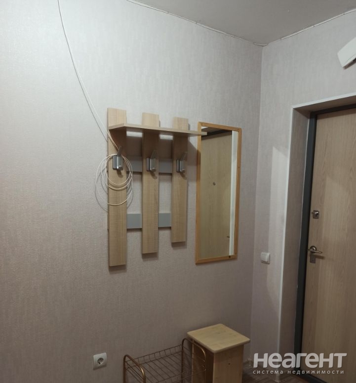 Сдается 1-комнатная квартира, 38 м²