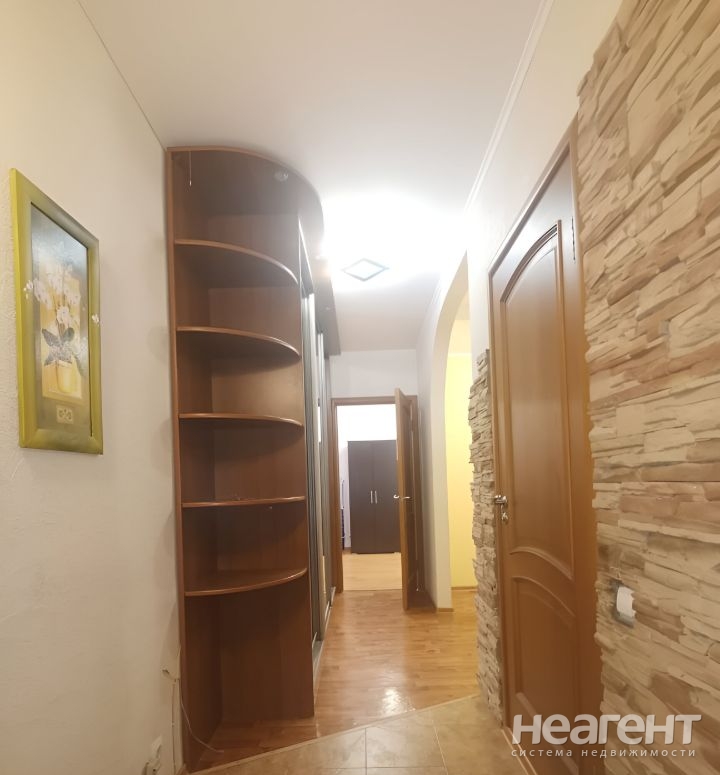 Сдается Многокомнатная квартира, 59,4 м²