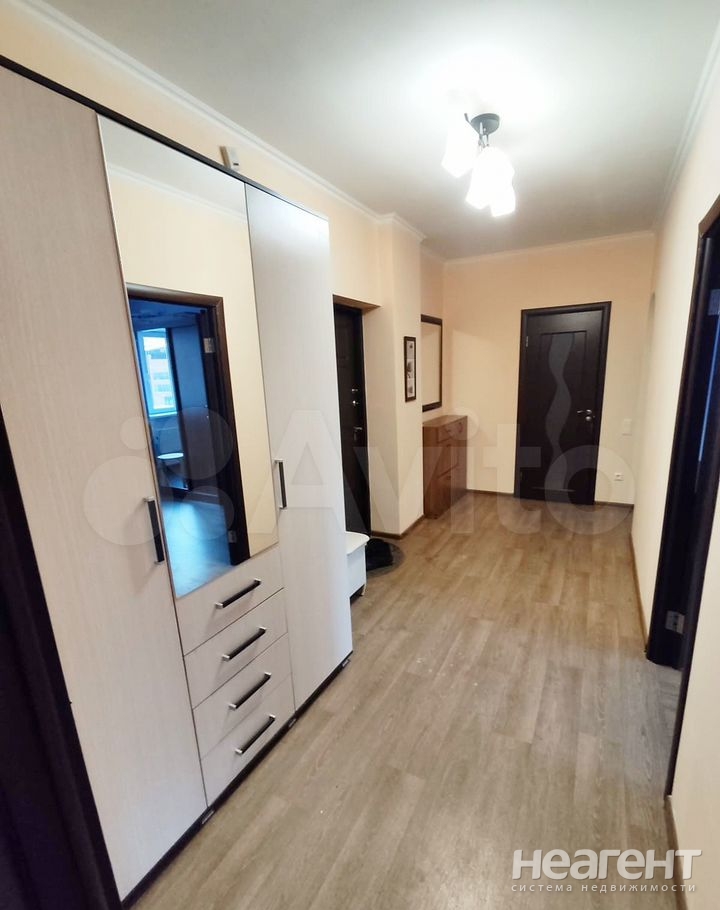 Сдается 2-х комнатная квартира, 63 м²