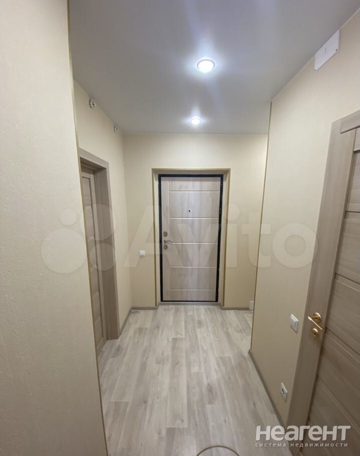 Сдается 1-комнатная квартира, 42 м²