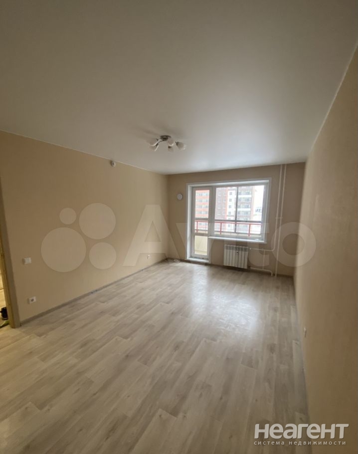 Сдается 1-комнатная квартира, 42 м²