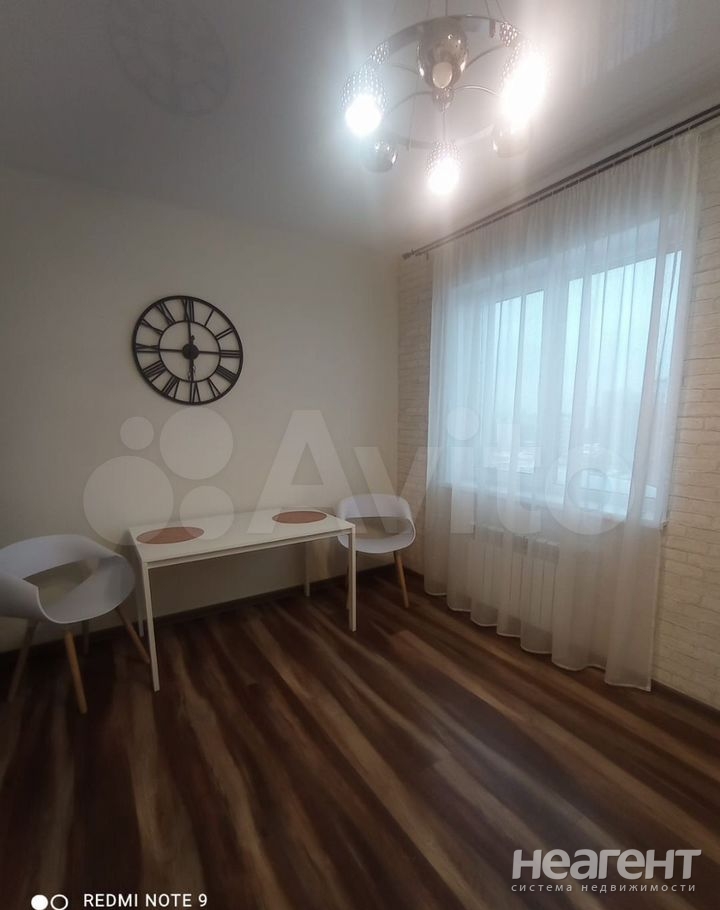 Сдается Многокомнатная квартира, 60 м²