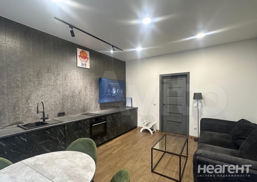 Продается 3-х комнатная квартира, 56 м²