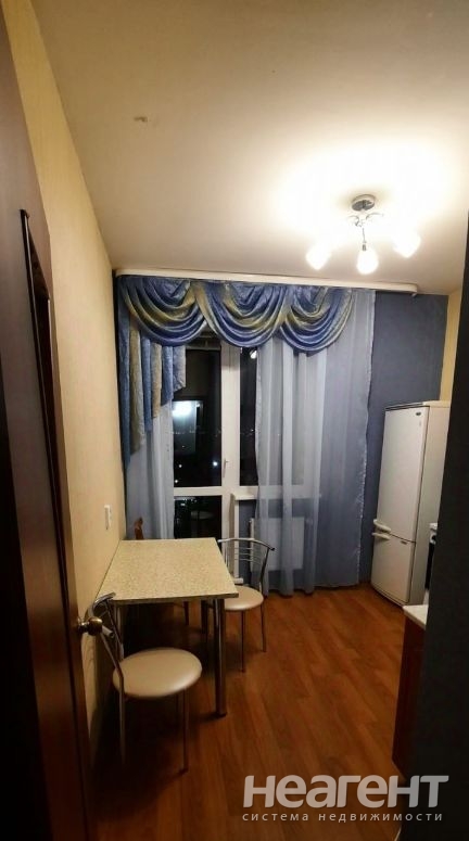 Сдается 2-х комнатная квартира, 57 м²