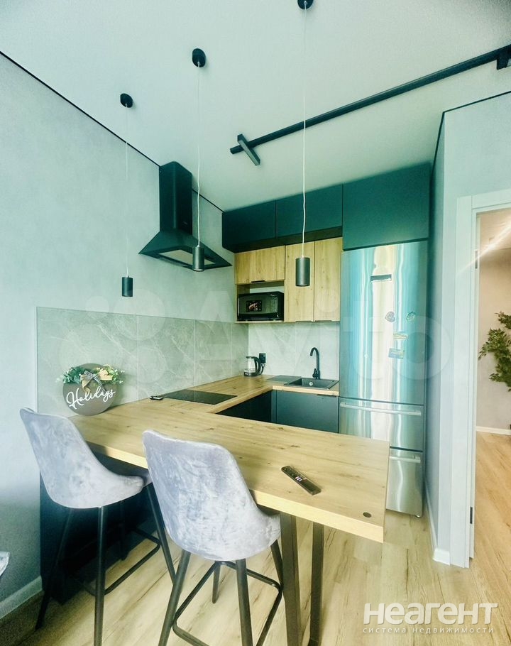 Сдается 1-комнатная квартира, 42 м²