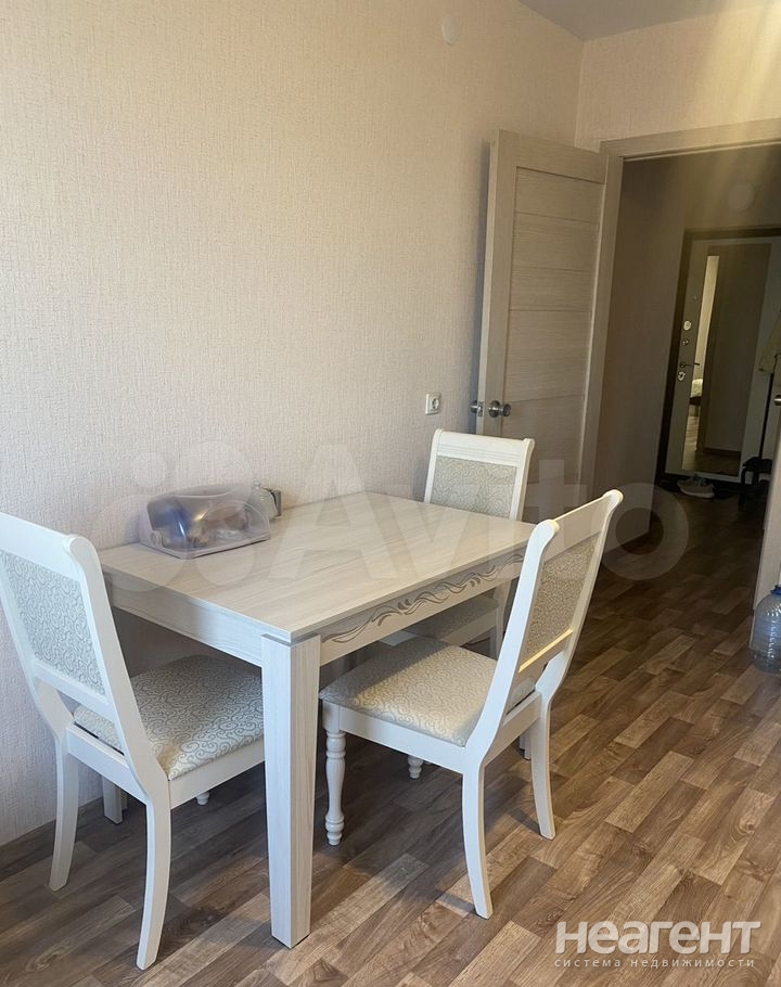 Сдается 2-х комнатная квартира, 58 м²