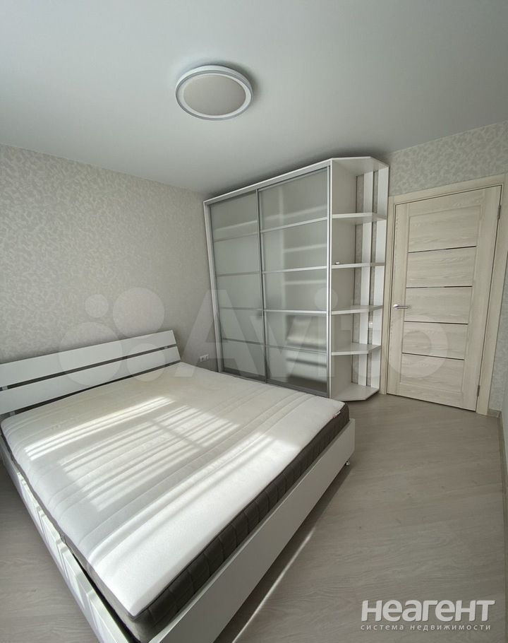 Сдается 1-комнатная квартира, 43 м²