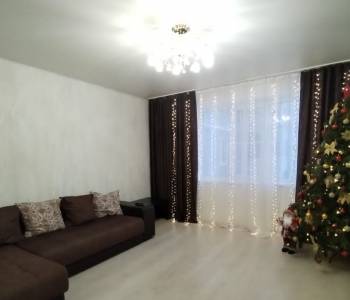 Продается Многокомнатная квартира, 80 м²