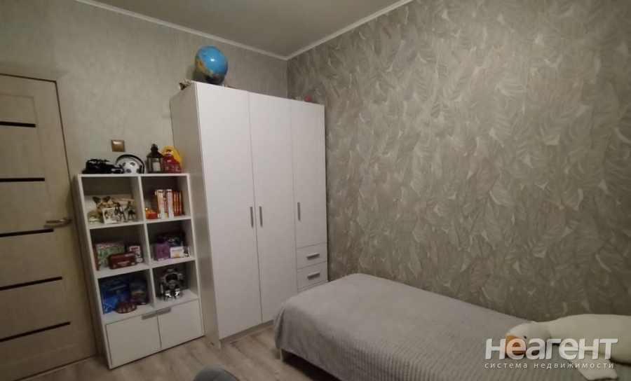 Продается Многокомнатная квартира, 80 м²