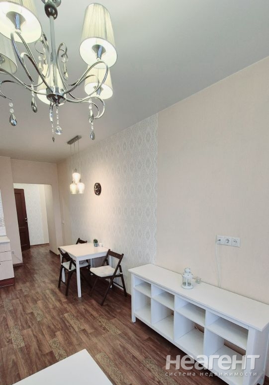 Сдается 1-комнатная квартира, 46,4 м²