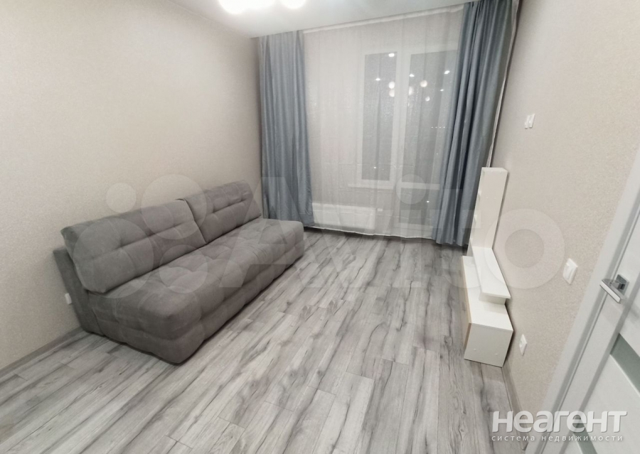 Сдается 1-комнатная квартира, 32 м²