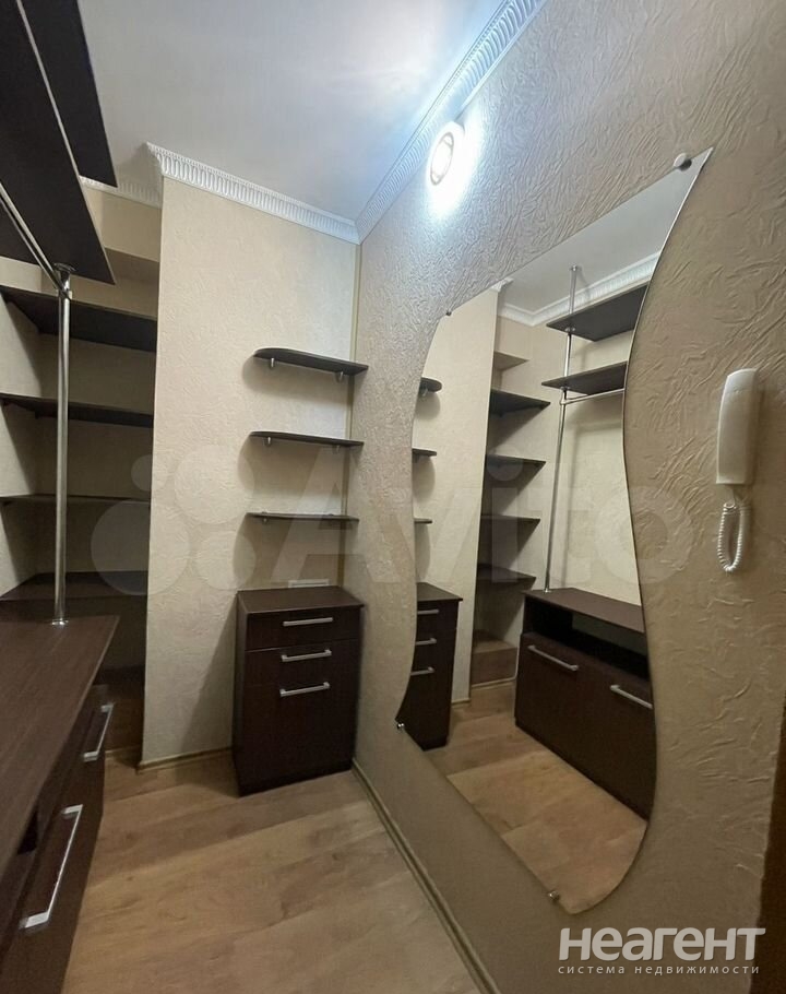 Сдается Многокомнатная квартира, 75 м²