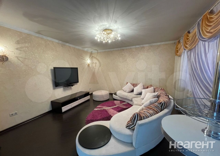 Сдается 2-х комнатная квартира, 63 м²