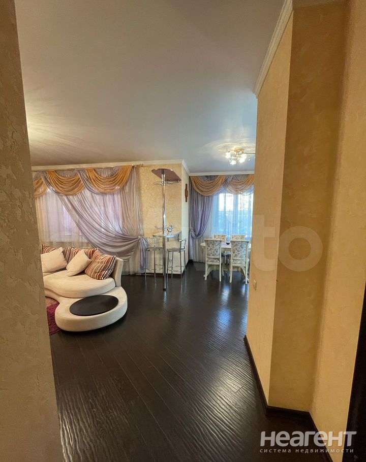 Сдается 2-х комнатная квартира, 63 м²