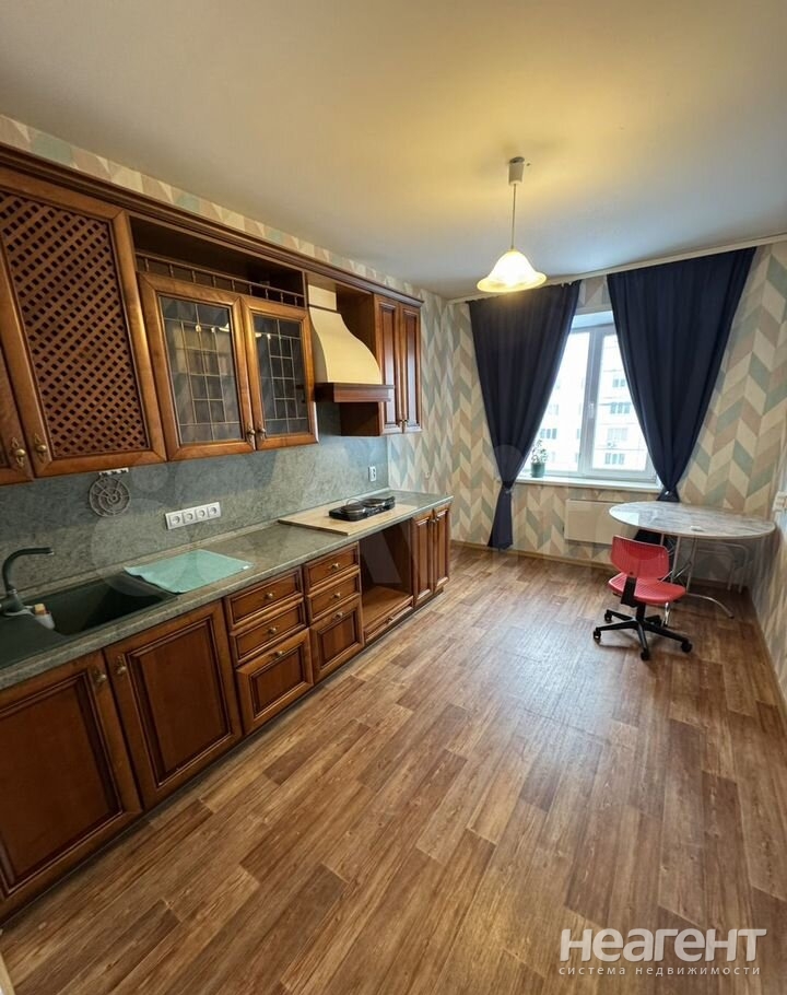 Сдается 1-комнатная квартира, 38 м²