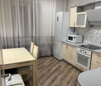 Сдается 2-х комнатная квартира, 72 м²