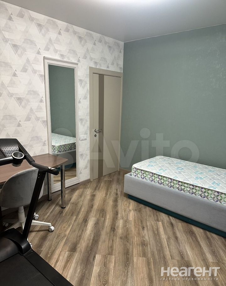 Сдается 2-х комнатная квартира, 72 м²