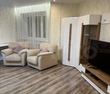 Сдается 2-х комнатная квартира, 72 м²