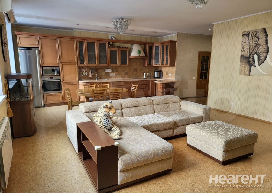 Продается 3-х комнатная квартира, 120 м²