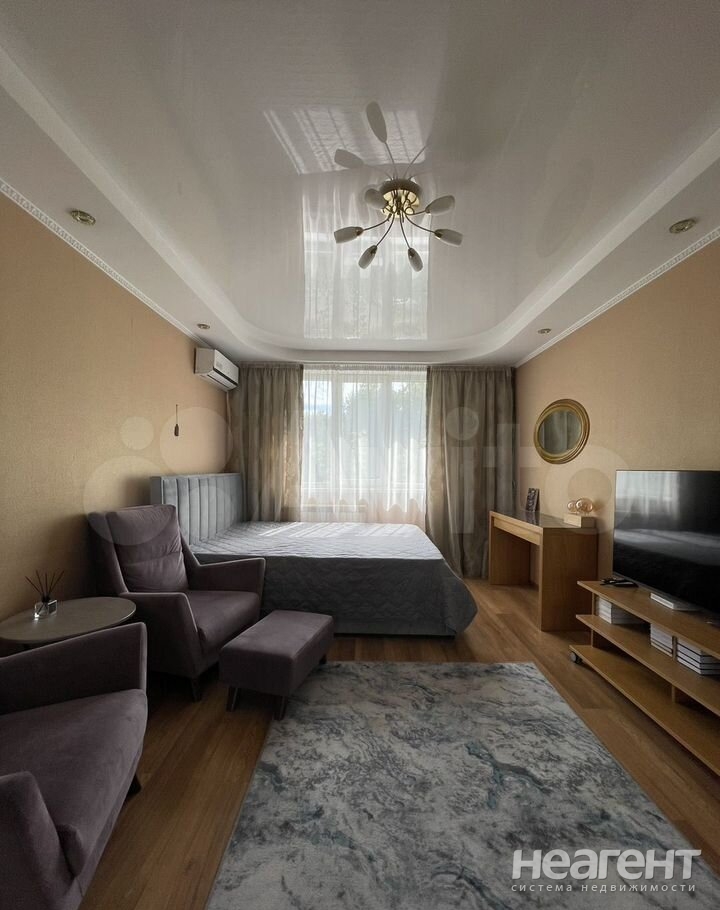 Продается 1-комнатная квартира, 40 м²