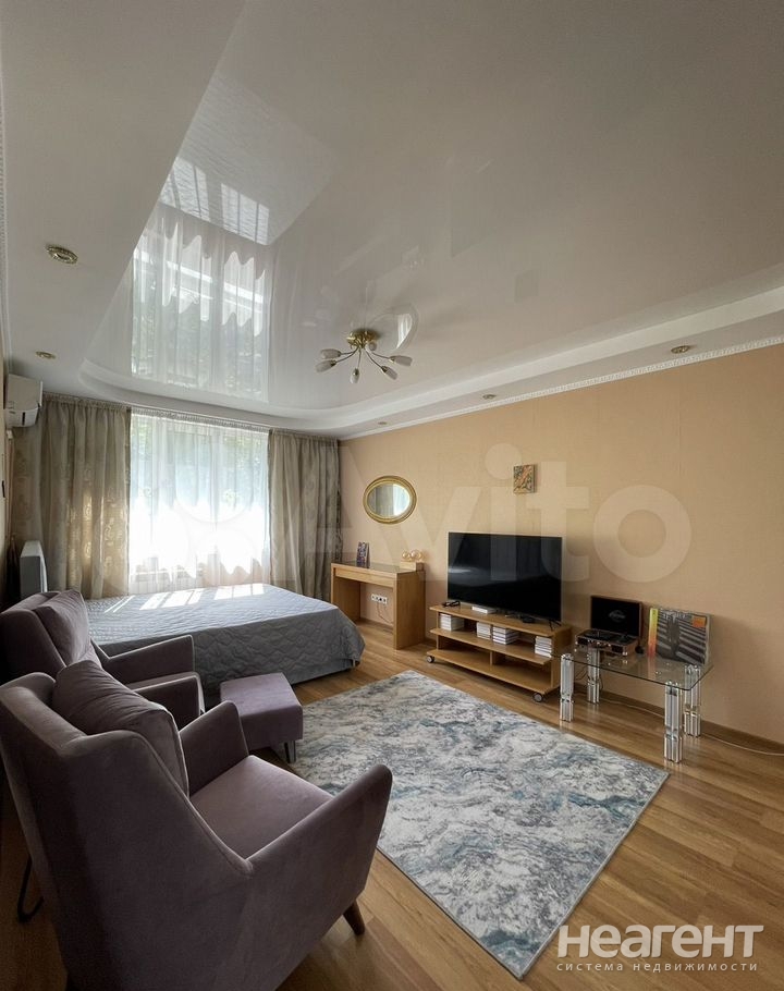 Продается 1-комнатная квартира, 40 м²