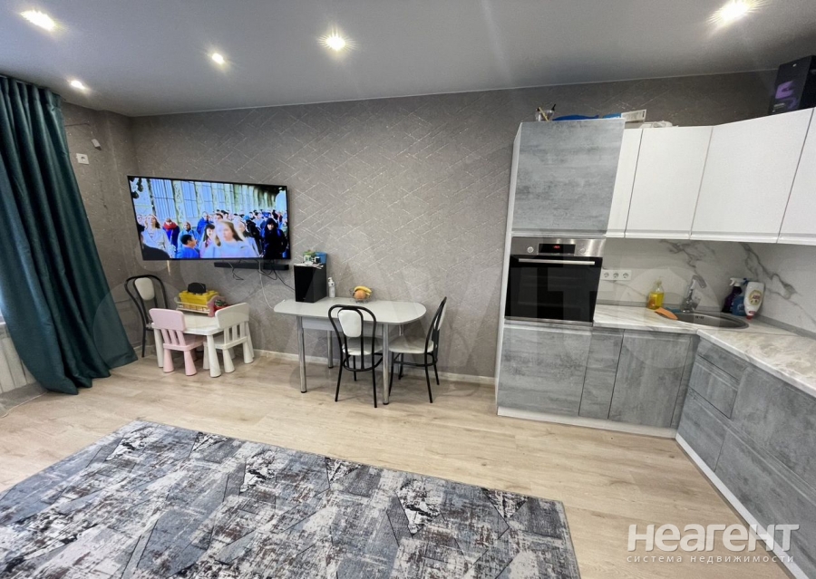 Продается 2-х комнатная квартира, 64 м²