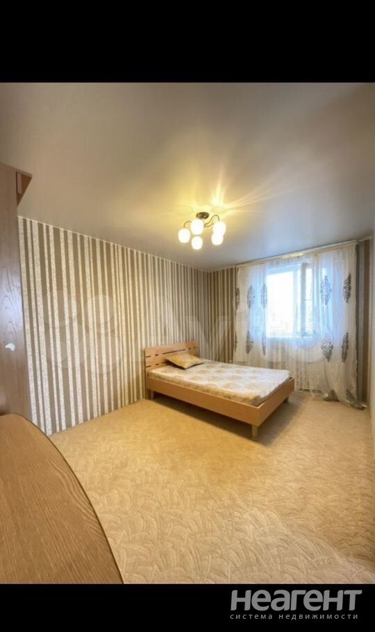 Продается 1-комнатная квартира, 42 м²