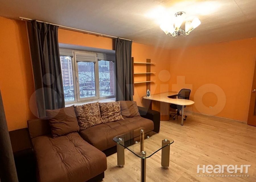 Сдается 2-х комнатная квартира, 60 м²