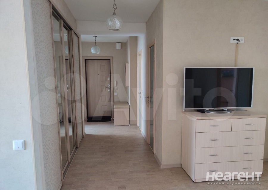 Продается Многокомнатная квартира, 100 м²