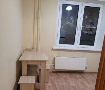 Продается 1-комнатная квартира, 37 м²