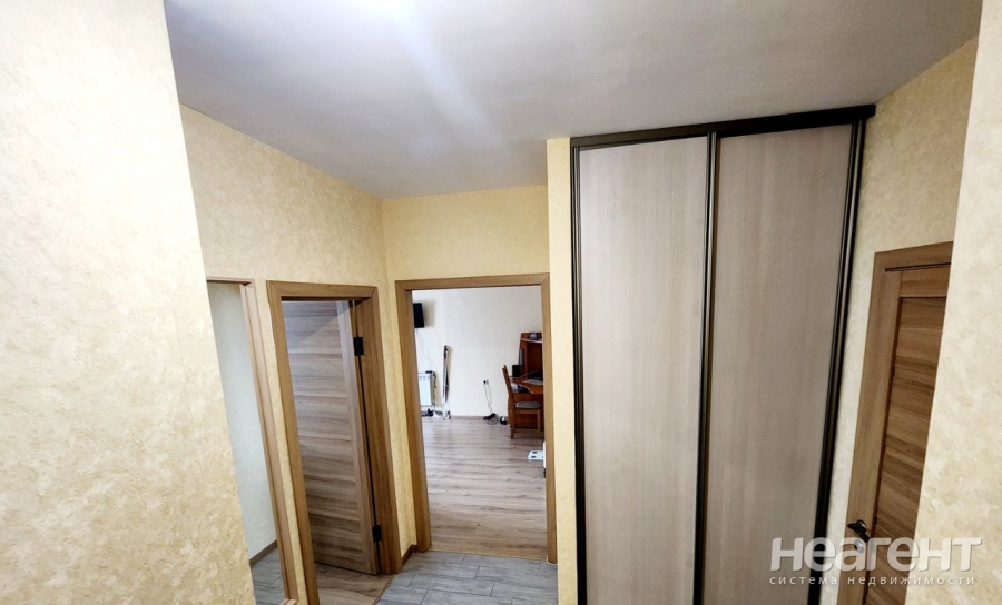 Продается 1-комнатная квартира, 43,89 м²