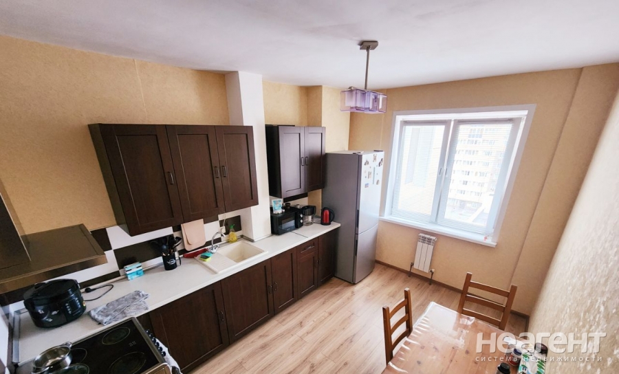 Продается 1-комнатная квартира, 43,89 м²